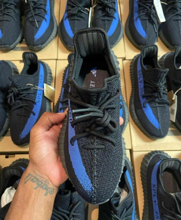 YEEZY SHOES PALLET 13 YEEZY SHOES PALLET