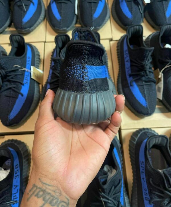YEEZY SHOES PALLET 10 YEEZY SHOES PALLET