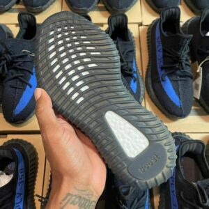 YEEZY SHOES PALLET 40 YEEZY SHOES PALLET - Image 10