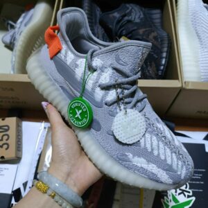 YEEZY SHOES PALLET 39 YEEZY SHOES PALLET - Image 9