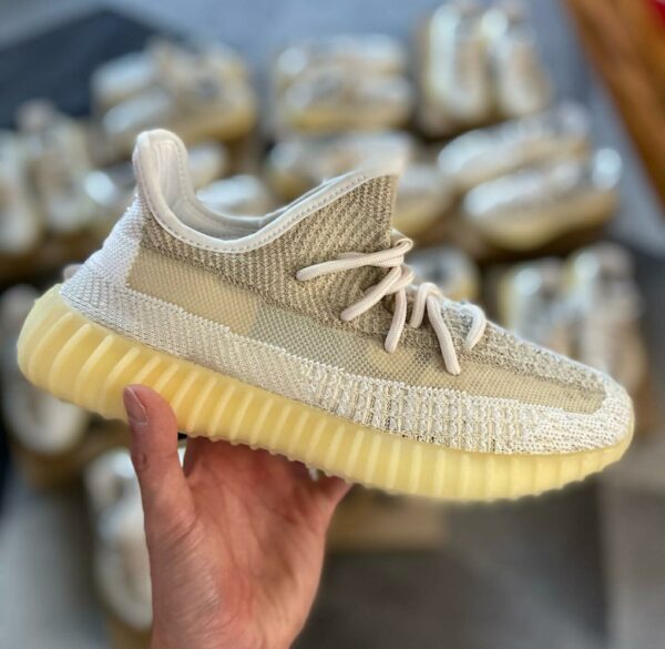 YEEZY SHOES PALLET 2 YEEZY SHOES PALLET
