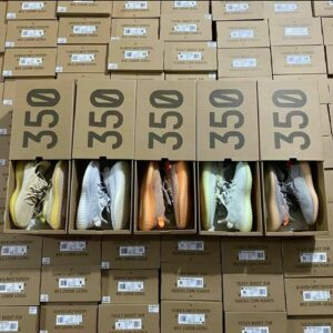 YEEZY SHOES PALLET 52 YEEZY SHOES PALLET - Image 22