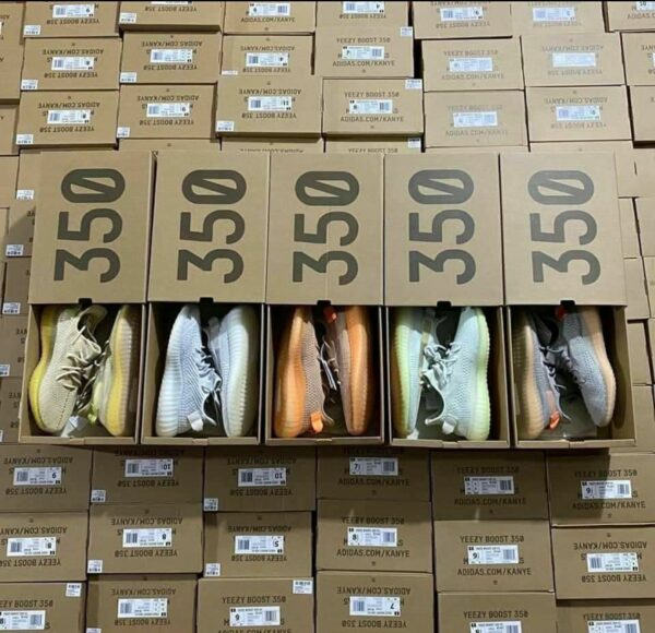 YEEZY SHOES PALLET 21 YEEZY SHOES PALLET