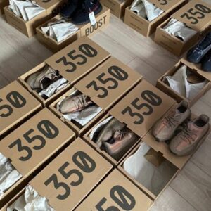 YEEZY SHOES PALLET 57 YEEZY SHOES PALLET - Image 27