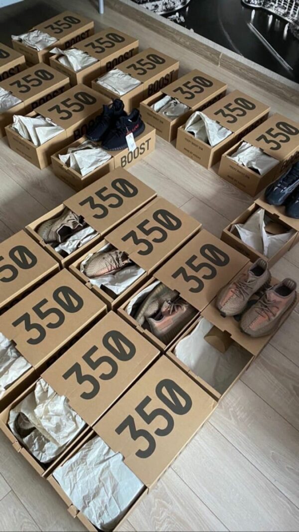 YEEZY SHOES PALLET 26 YEEZY SHOES PALLET
