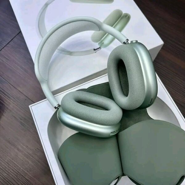 Apple AirPods Max pallets 18 Apple AirPods Max pallets