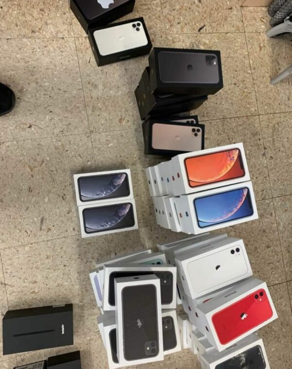 MIX IPHONE PALLETS 11 PALLETS