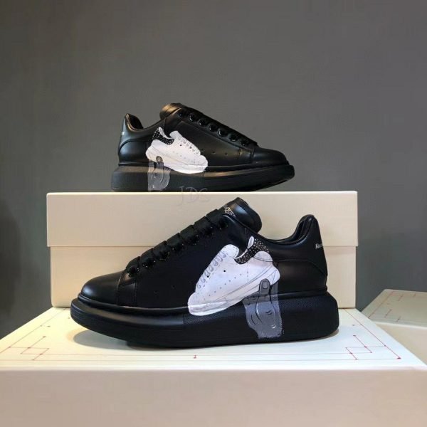 Alexander McQueen Shoes Pallet,buy Alexander McQueen shoes pallet,wholesale Alexander McQueen shoes,designer shoes pallet,luxury footwear pallet,resale Alexander McQueen shoes,online seller shoes pallet,boutique shoes wholesale,mixed size Alexander McQueen shoes,authentic designer shoes pallet,luxury sneakers for resale,Alexander McQueen sneakers bulk,Alexander McQueen boots wholesale,Alexander McQueen heels pallet,high profit shoes pallet