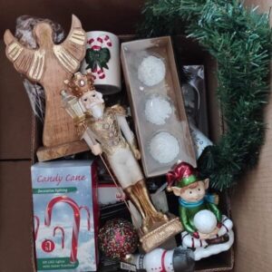 Christmas Deco Liquidation Pallet - Image 7