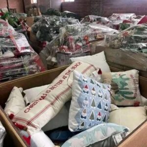Christmas Deco Liquidation Pallet - Image 5