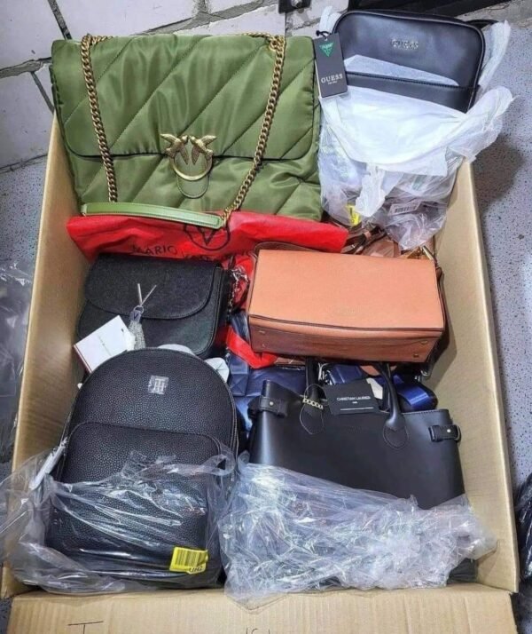 Ladies handbags Pallet 7 ladies handbags liquidation