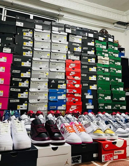 Nike liquidation pallet with 70 authentic mixed pairs