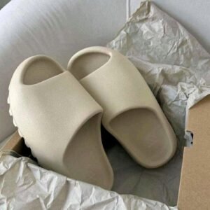 YEEZY SLIDES 25 YEEZY SLIDES - Image 7