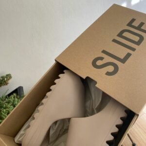 YEEZY SLIDES 37 YEEZY SLIDES - Image 19