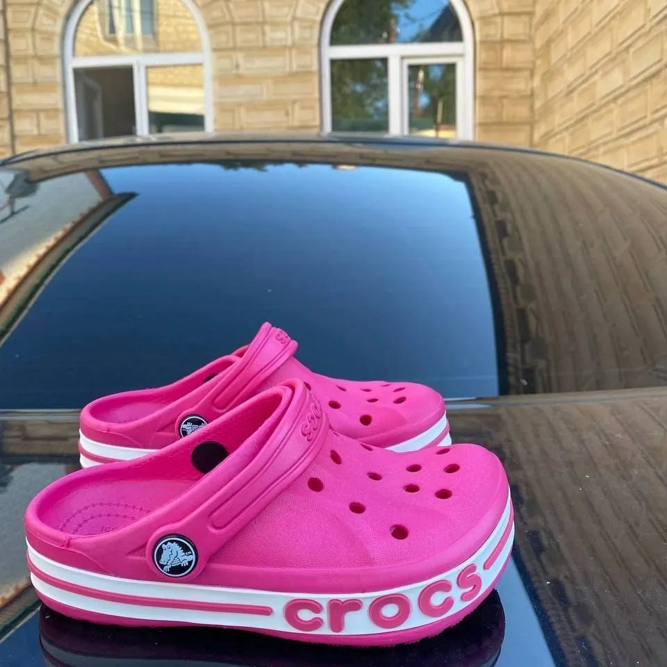 Crocs PALLETS 8 Crocs PALLETS