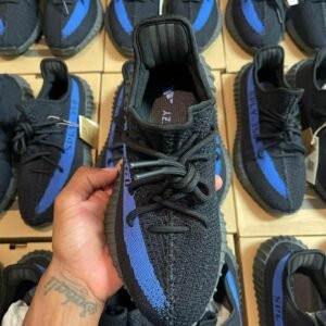 YEEZY SHOES PALLET - Image 14