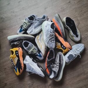YEEZY SHOES PALLET - Image 15