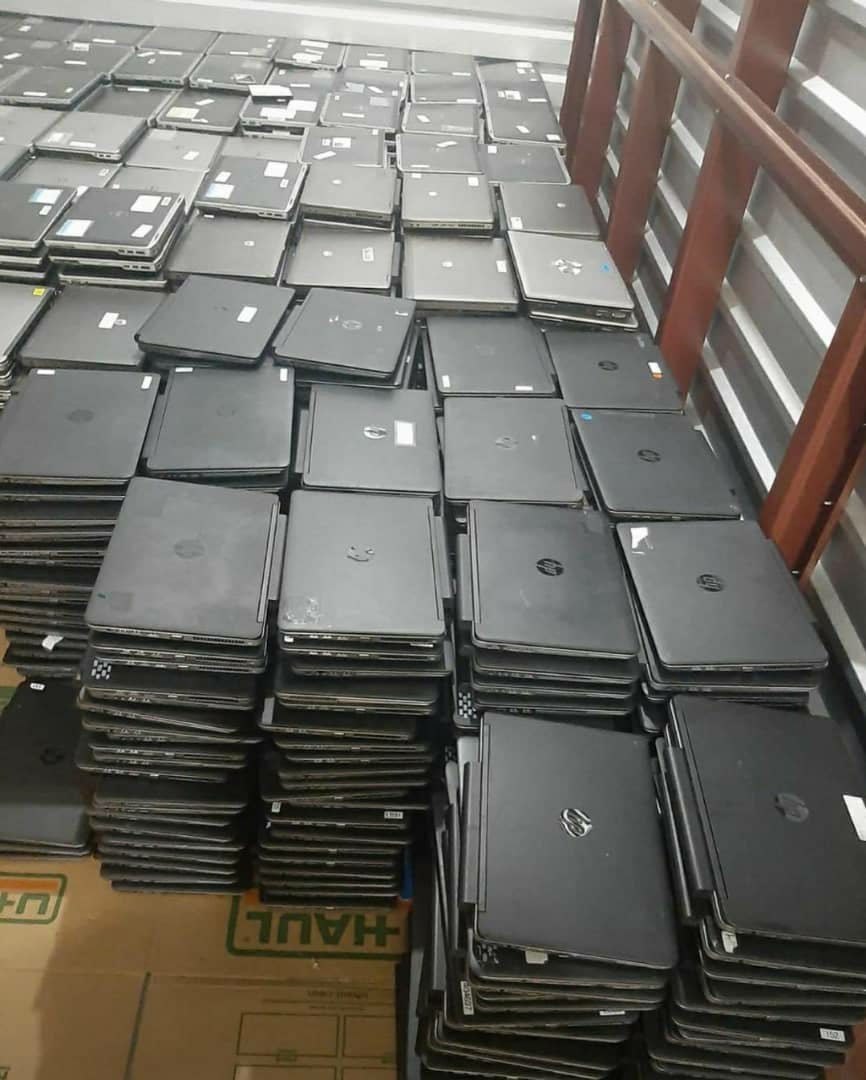 HP/DELL LAPTOPS PALLETS 18 HP/DELL LAPTOPS PALLETS