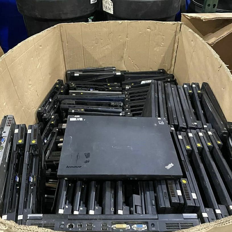 HP/DELL LAPTOPS PALLETS 16 HP/DELL LAPTOPS PALLETS
