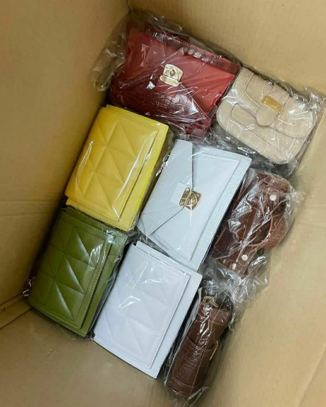 Woman bags & purse pallets 3 Woman bags