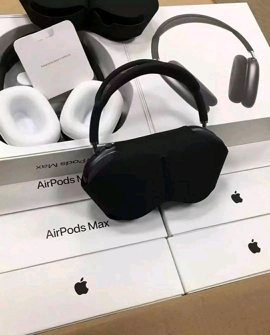 Apple AirPods Max pallets 7 Apple AirPods Max pallets