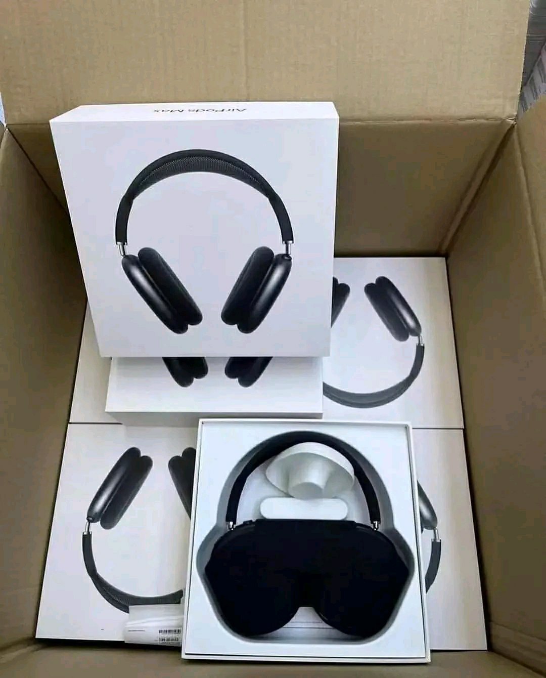 Apple AirPods Max pallets 6 Apple AirPods Max pallets