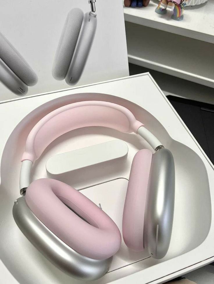 Apple AirPods Max pallets 15 Apple AirPods Max pallets