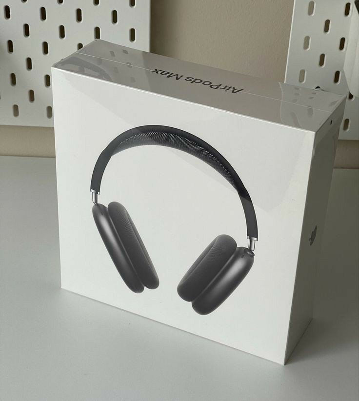 Apple AirPods Max pallets 14 Apple AirPods Max pallets