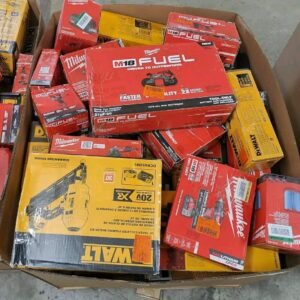 Mixed DeWALT and Milwaukee tools pallets - Image 4