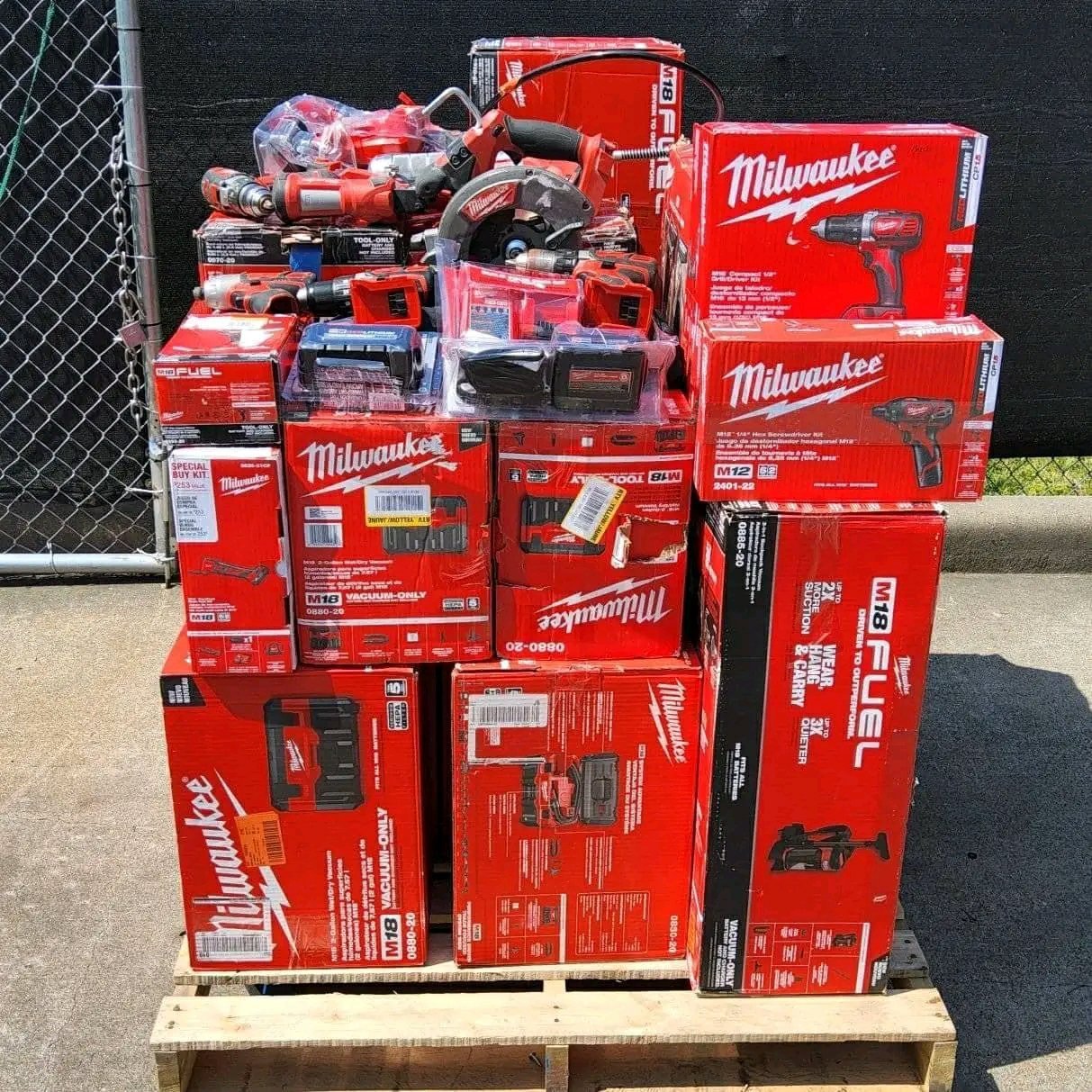 Milwaukee Tools Pallet