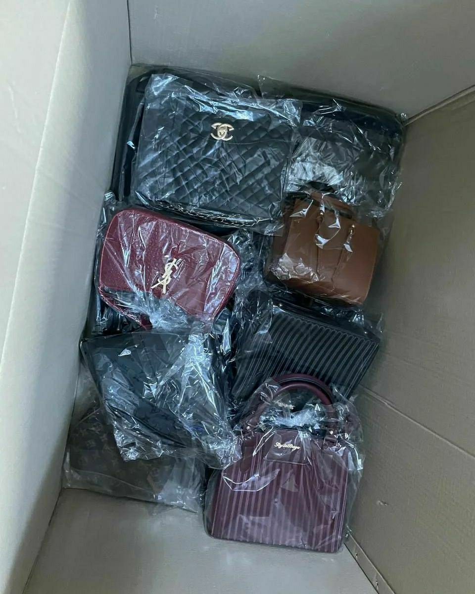 Woman bags & purse pallets 17 Woman bags