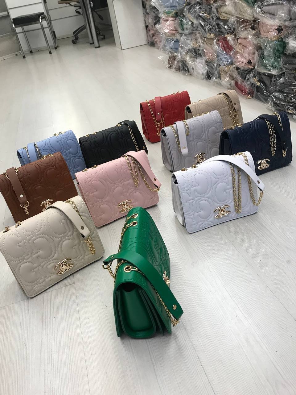 Woman bags & purse pallets 8 Woman bags