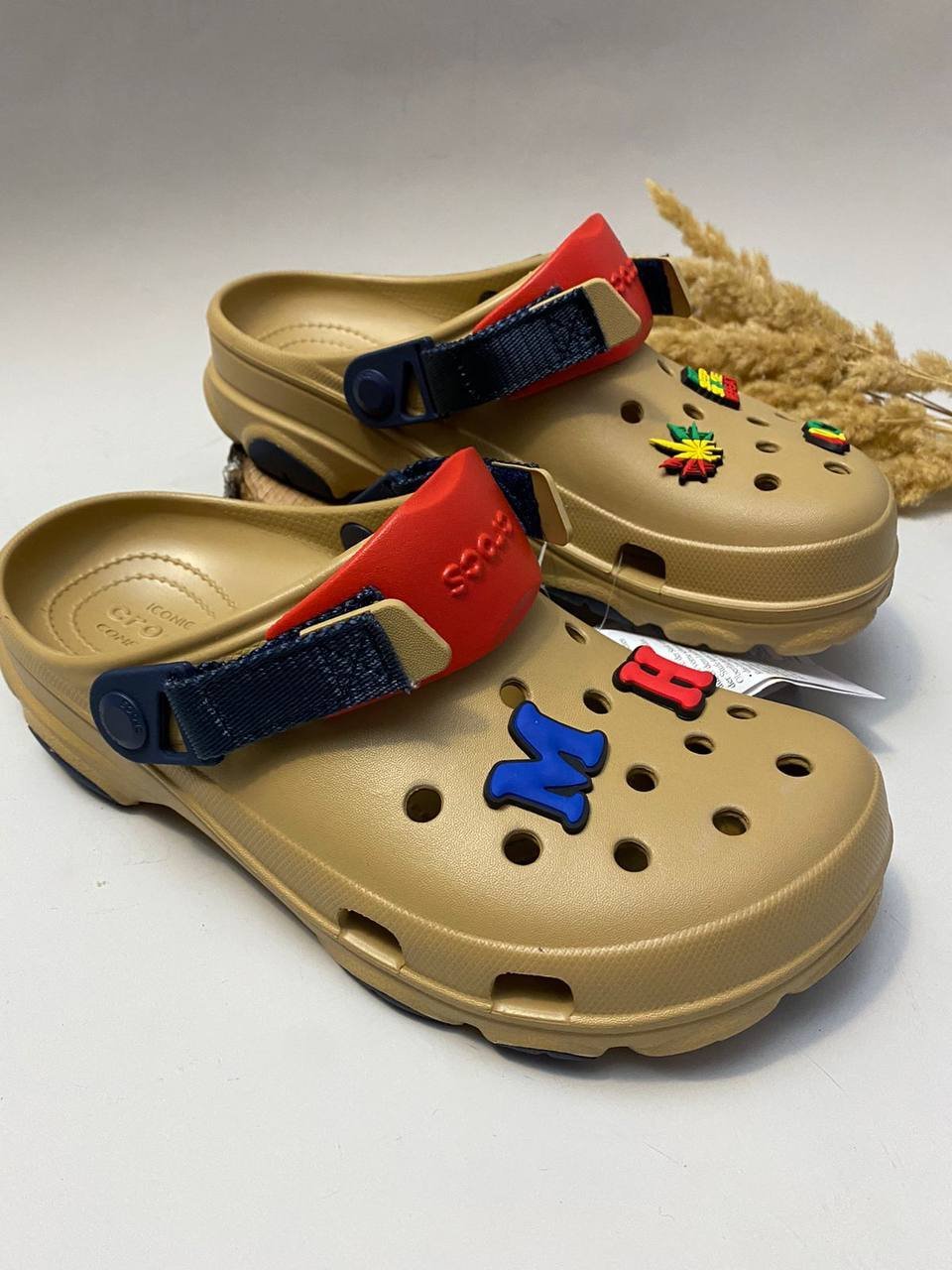 Crocs PALLETS 26 Crocs PALLETS
