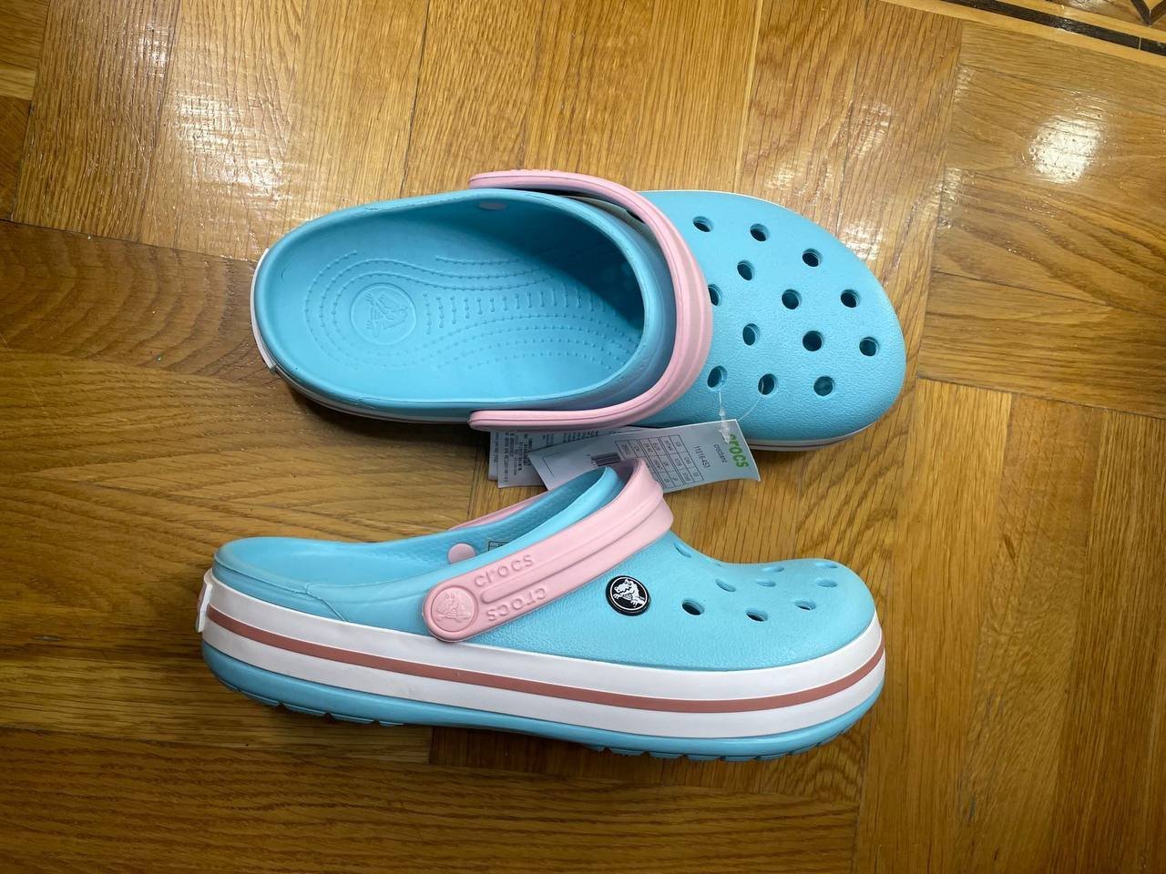 Crocs PALLETS 24 Crocs PALLETS