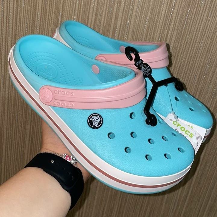 Crocs PALLETS 13 Crocs PALLETS